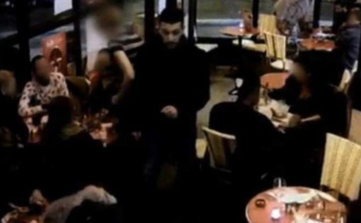 Видео подрыва смертника в парижском кафе