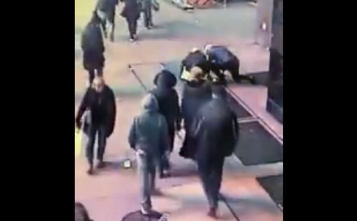 Нью-Йорк: пара уронила обручальное кольцо в шахту метро