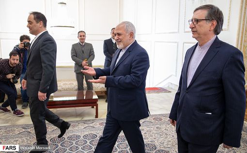 Эффект санкций: Глава МИД Ирана неожиданно подал в отставку