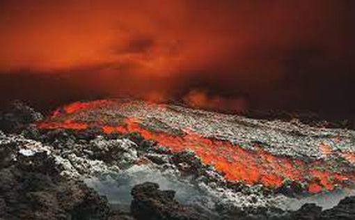 Стало известно о последствиях извержения подводного вулкана в Тонга