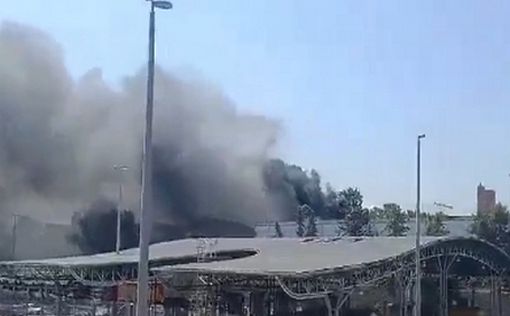 Сильный пожар в районе порта Бейрута