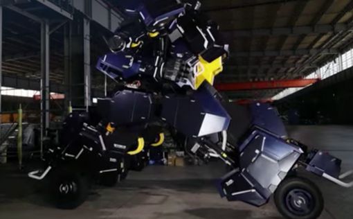 В Японии создали управляемого робота-трансформера высотой 4,5 метра