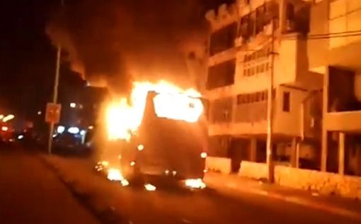 В Бней-Браке сожгли автобус, атаковали мэра