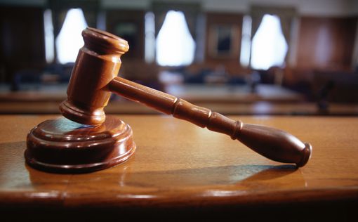 Суд вынес вердикт по судебному спору между Samsung и Apple