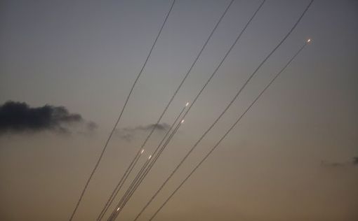 Ракетный обстрел центра Израиля. 7 ракет сбито