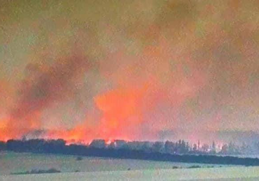Силы РФ выжигают дома в Луганской области: фото