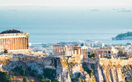 Цены на отдых в Греции упали более чем в два раза