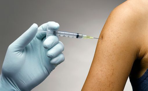 Шиба: две дозы вакцины не защищают от Omicron