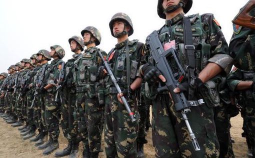 В Китае проходят массовые военные учения