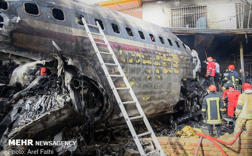 В Тегеране разбился транспортный самолет с офицерами КСИР