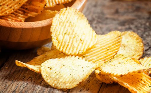 Ученые: Картофель фри и чипсы улучшают настроение