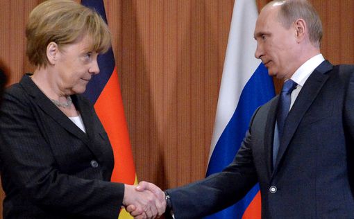 Меркель и Путин говорили об Украине за закрытыми дверями