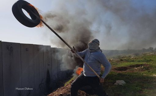 10 тысяч палестинцев бунтуют, Кохави прибыл на границу