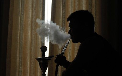 Минздрав Катара временно запретил курение кальянов