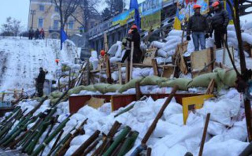 В Киеве строят новые баррикады