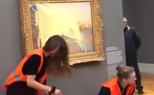 Экоактивисты забросали картофельным пюре картину Клода Моне