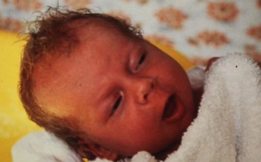 Первый "ребенок из пробирки" родился в этот день 45 лет назад