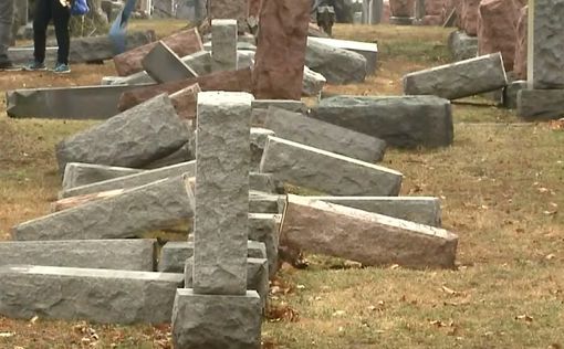 Злоумышленники осквернили еврейские кладбища в ЮАР