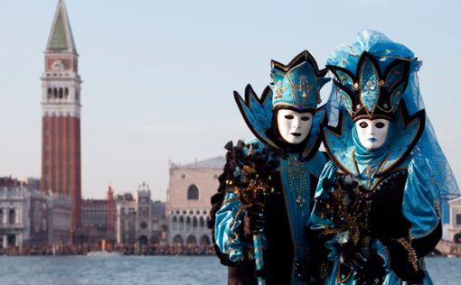 В Италии стартовал традиционный карнавальный сезон