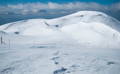 Видео: снег засыпал гору Хермон