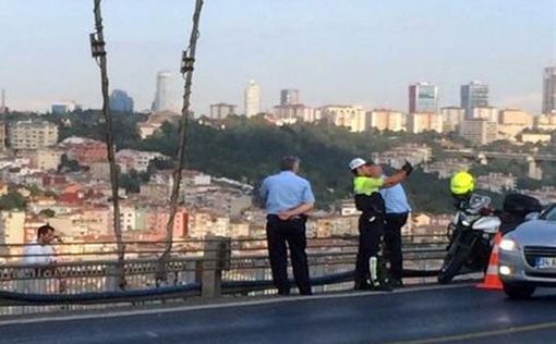 В Турции полицейский сделал селфи с самоубийцей