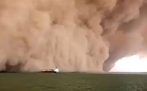 На Суэцкий канал в Египте обрушилась мощная песчаная буря - видео