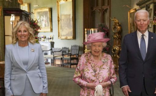 Байден с женой посетили королеву Елизавету II