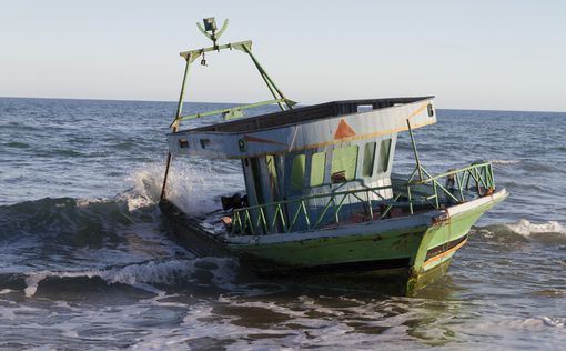 21 мигрант погиб при крушении лодки у берегов Туниса