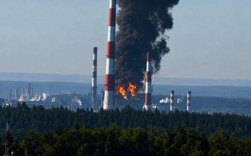 В Нижегородской области после атаки дронов загорелся один из крупнейших НПЗ РФ
