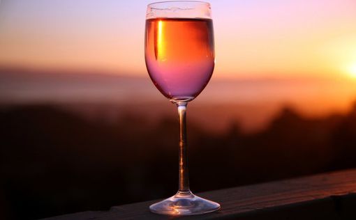 Учимся разбираться в розовых винах вместе с ALCOMAG