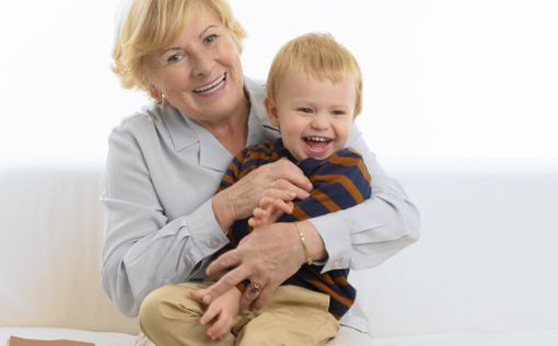 Общение с внуками -залог старости без возрастного слабоумия