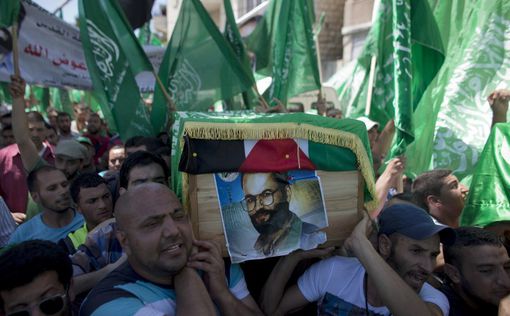 ХАМАС провел массовый митинг в Рамалле