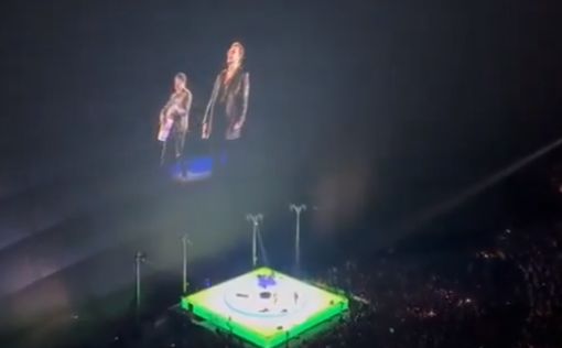 Фронтмен U2 на концерте в США вспомнил о Навальном