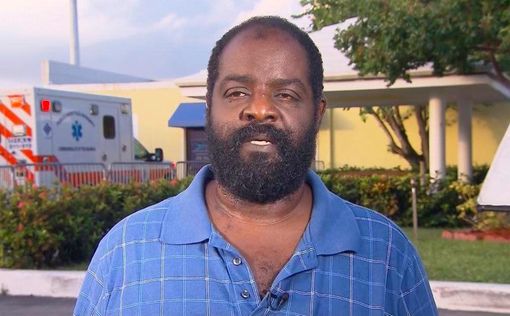 Отец спас сына-инвалида во время урагана