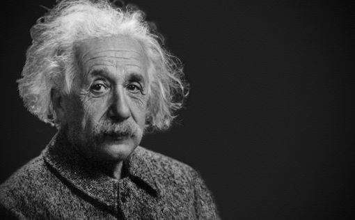 Письмо Эйнштейна со знаменитой формулой ушло с молотка