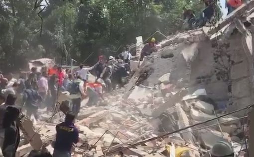 Под завалами школы в Мехико, спасатели нашли тела 22 человек