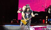 Три часа в Тель-Авиве: концерт легендарных Guns N' Roses - фоторепортаж | Фото 51