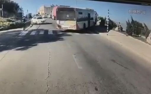 Паника на дороге: автобус в Цфате покатился с горы