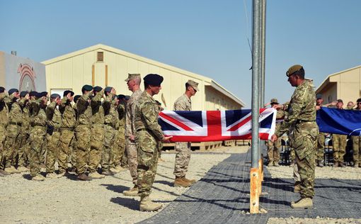 США и Британия завершили боевые операции в Афганистане