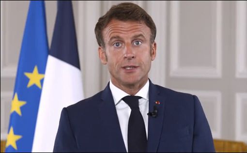 Макрон: Посол Франции в Нигере фактически остается заложником