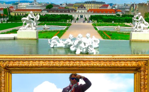 В Вене установлена инсталляция “Совершенный турист”