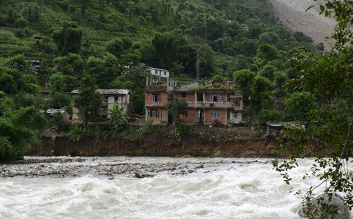 В Непале от наводнения и оползней погибло более 100 человек