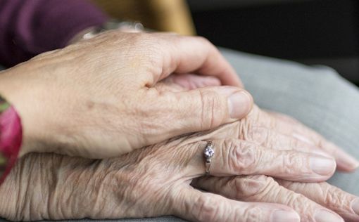 Почему пожилые должны больше заниматься сексом - даже после 90 лет