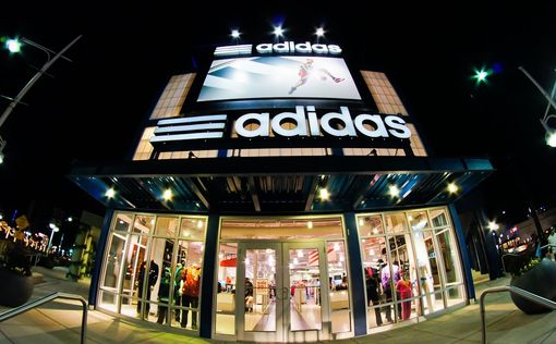 Adidas прекращает сотрудничество с Ираном