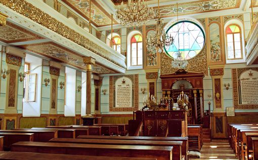 СМИ сообщили о нападении вандалов на синагогу в Иране