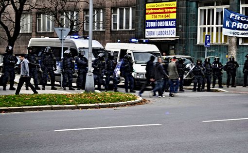 Чехия: Террорист расстрелял ресторан, 9 погибших