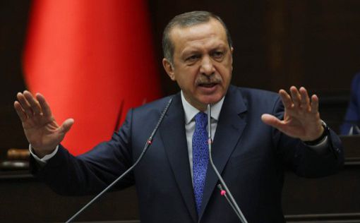 Премьер-министр Турции прибыл на переговоры в Иран