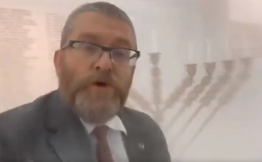 Антисемитский скандал в Польше: депутат затушил ханукию
