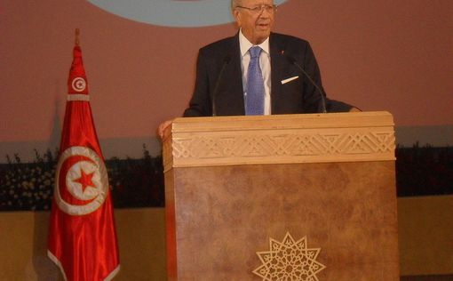 Тунис: объявлен режим чрезвычайного положения