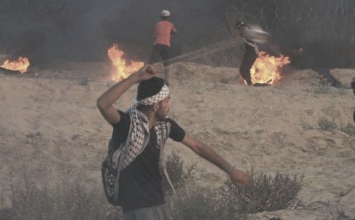 10 000 палестинцев бунтуют вдоль границы с Газой